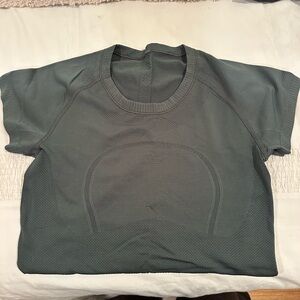 Lululemon swiftly tech short sleeve